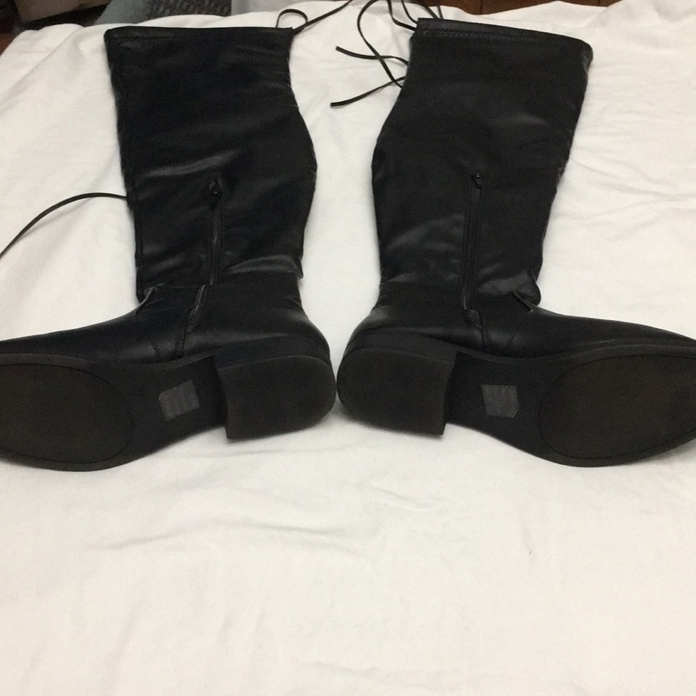 Boots - Picture 3 of 3